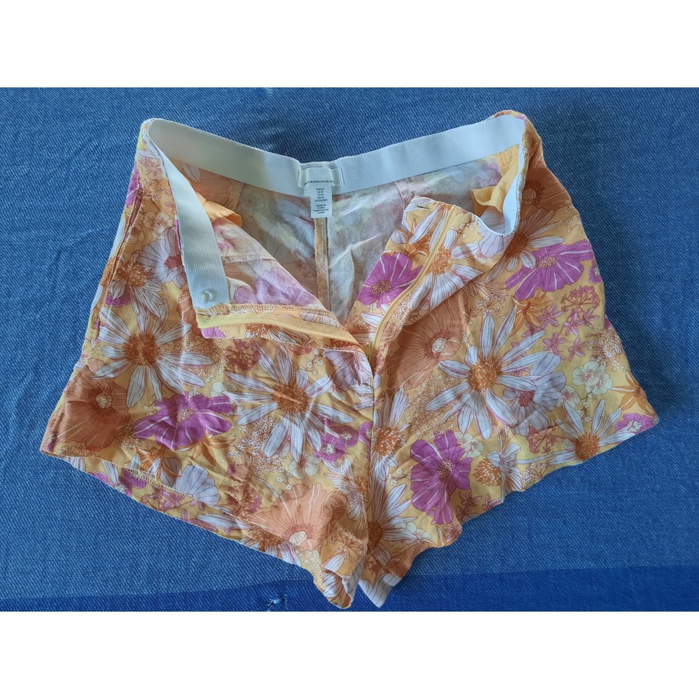 HM Floral Linen Blend Shorts Daisy High Waisted Retro Women 10 All Over Print